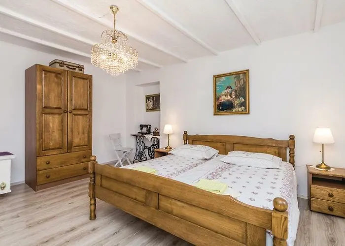 Kalla Feriehus Supetarska Draga